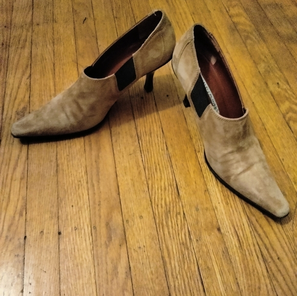 Suede pumps - Picture 15 of 15
